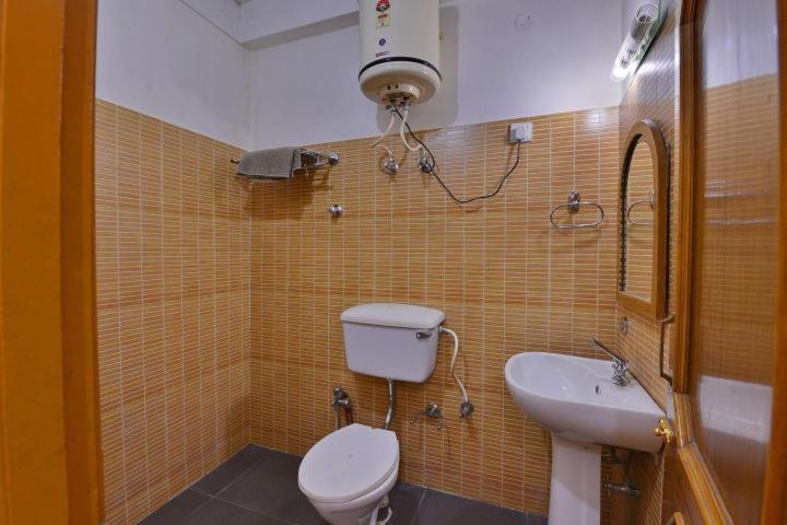 Hotel Ashish Inn Kandaghat Экстерьер фото