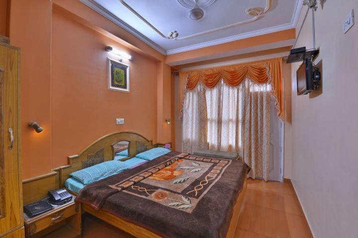Hotel Ashish Inn Kandaghat Экстерьер фото