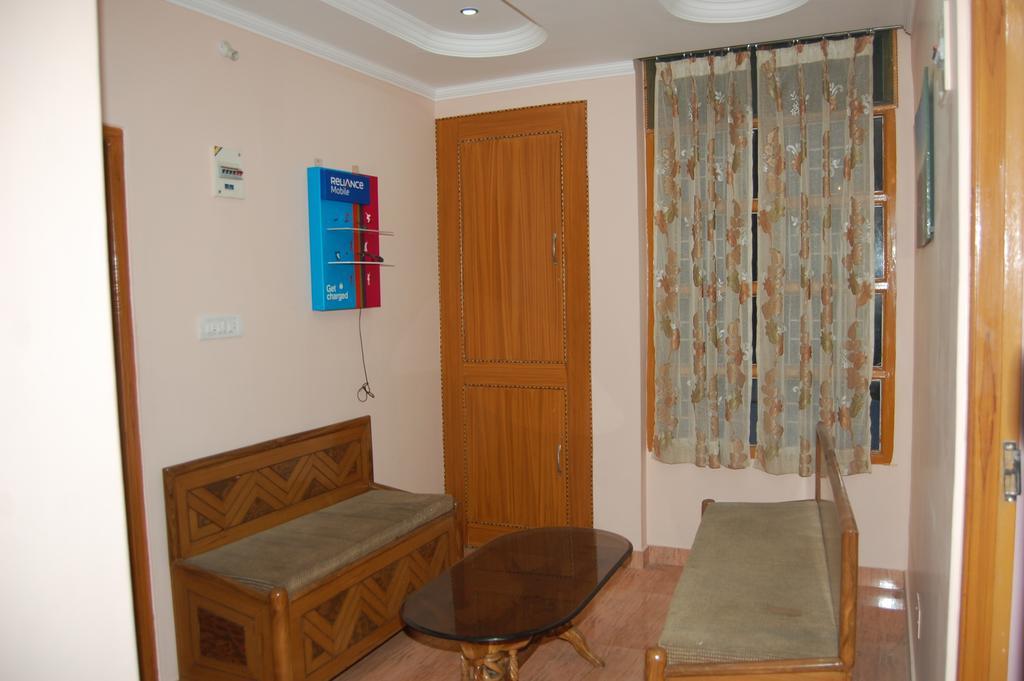 Hotel Ashish Inn Kandaghat Экстерьер фото